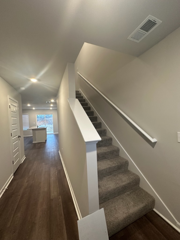 39 River Rock St - Photo 2 of 24