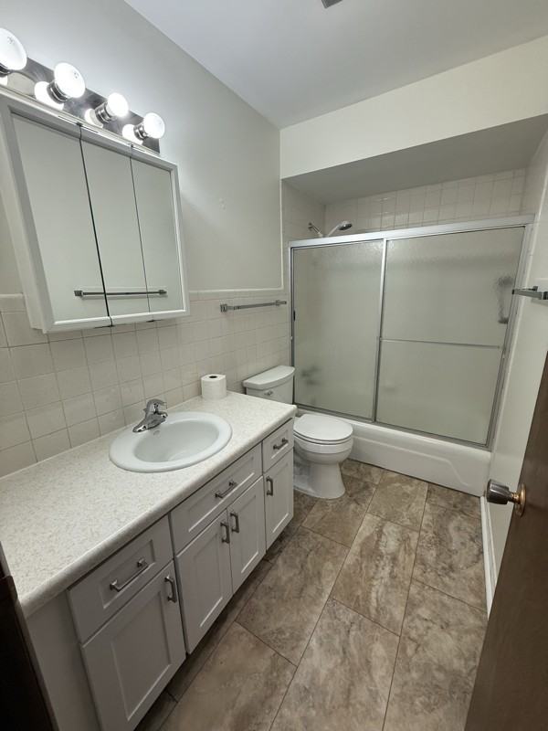 404 Elmwood Dr - Photo 3 of 9