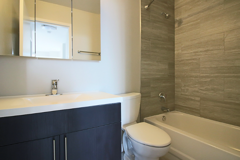 904 N State St - Photo 3 of 19