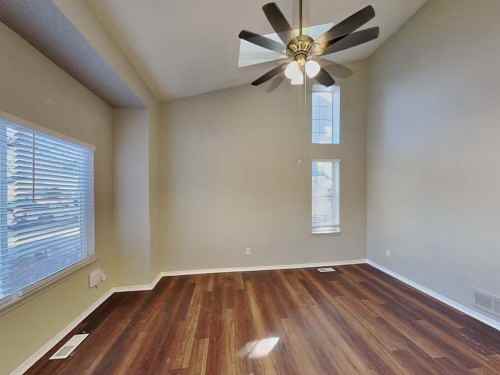 12191 Newport Dr - Photo 4 of 12