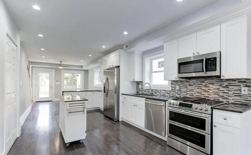 3966 E Capitol St Ne - Photo 2 of 19