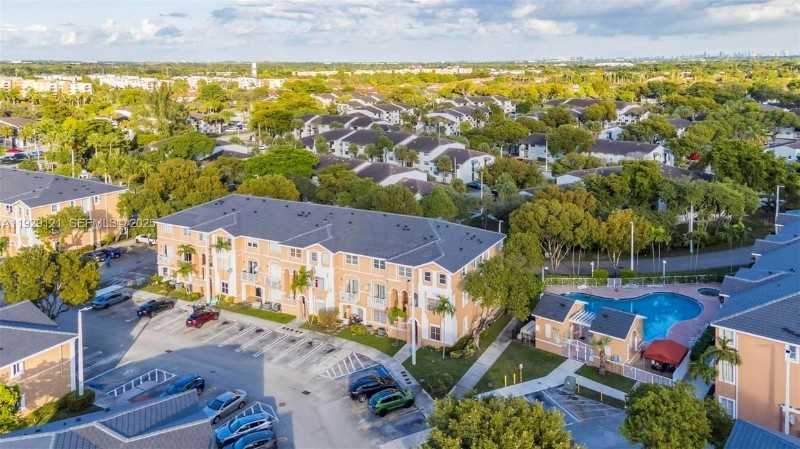 18520 Nwave - Photo 5 of 16