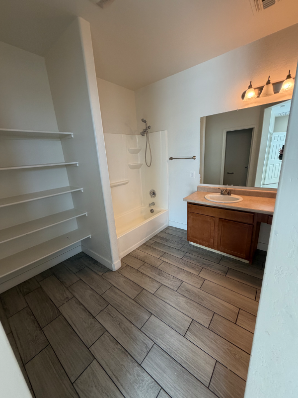 4923 S 99th Dr - Photo 5 of 13