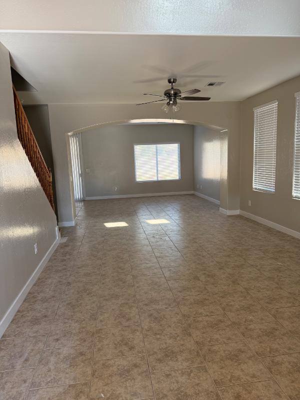 1190 E Jardin Dr - Photo 2 of 16