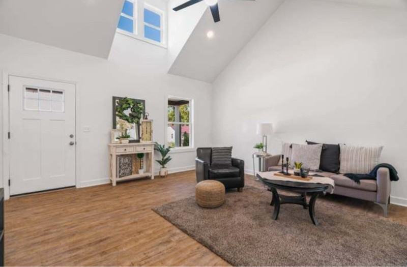 629 Spencer Ave - Photo 4 of 20