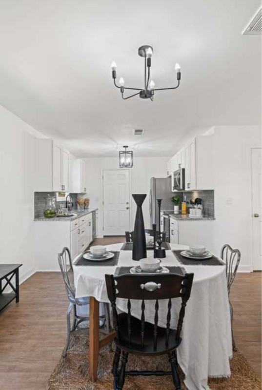 629 Spencer Ave - Photo 6 of 20