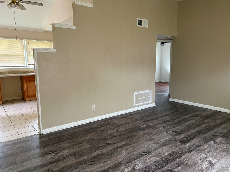 5406 Sir Barton Dr - Photo 2 of 12