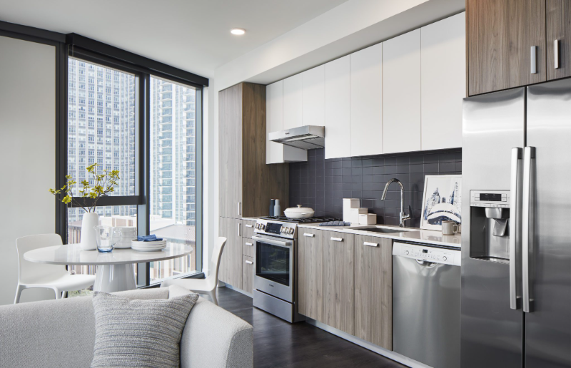 210 N Harbor Dr - Photo 2 of 17