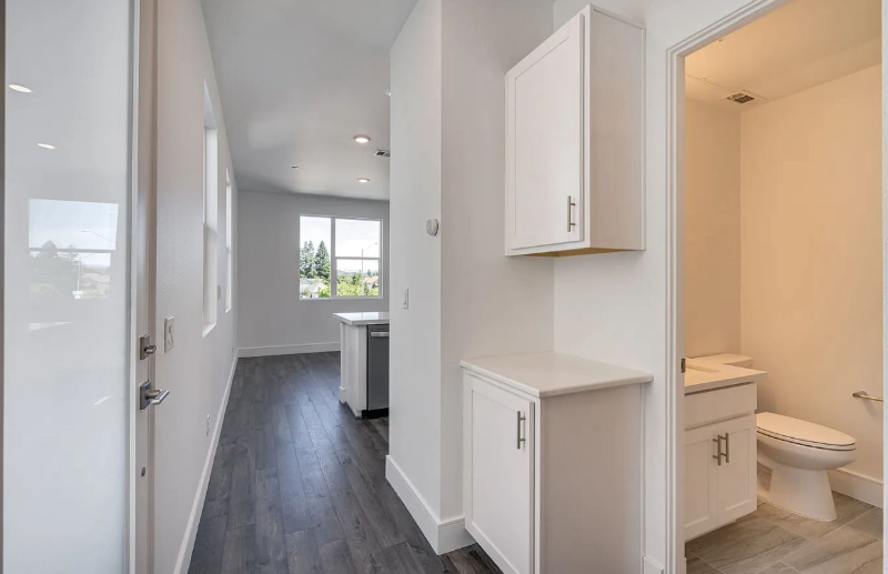 1612 Tecado Dr #7 - Photo 2 of 5