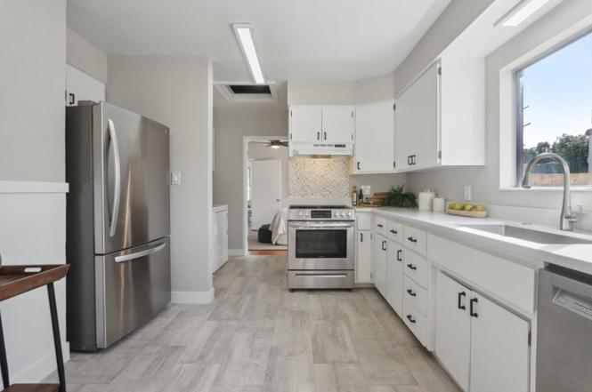 536 S Frances St - Photo 7 of 12