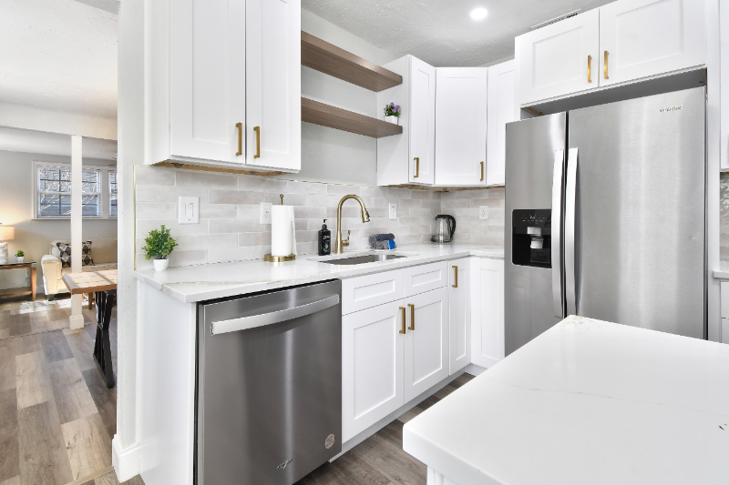 7335 10th Ave N - Photo 4 of 20