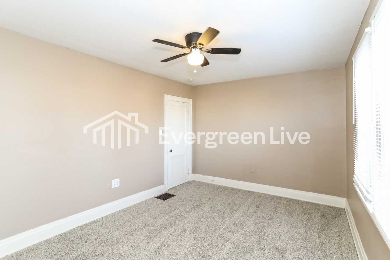 3213 Phoenix Ave - Photo 7 of 15