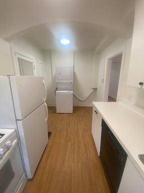 7338 Forsyth Blvd - Photo 6 of 10