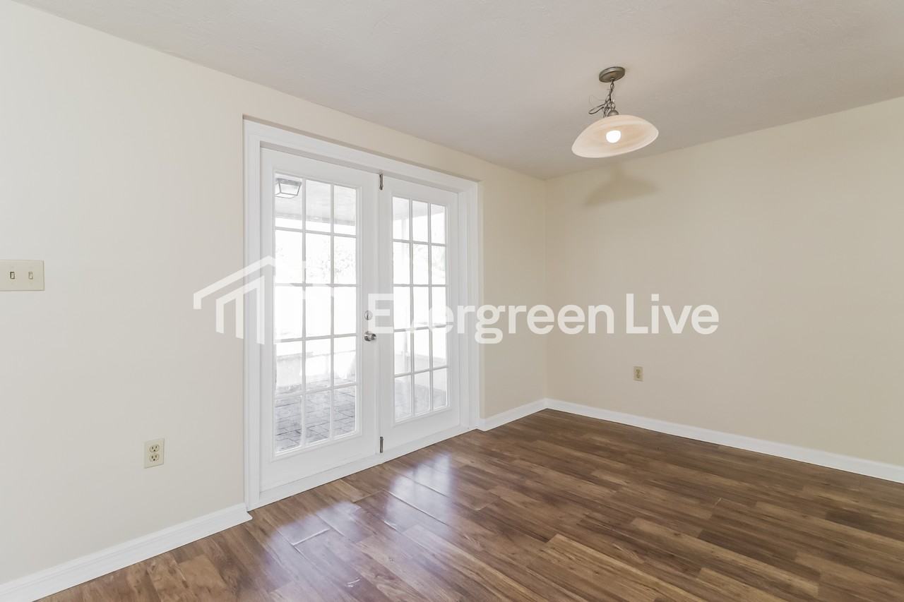 3537 Seffner Dr - Photo 4 of 15