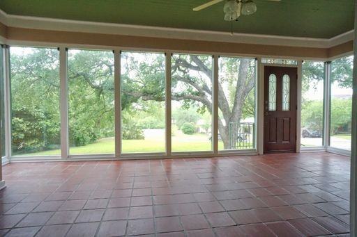 149 Downing Dr - Photo 3 of 31