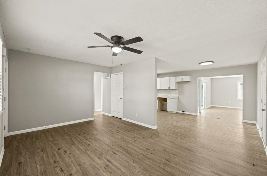 8703 E 114th St - Photo 3 of 11