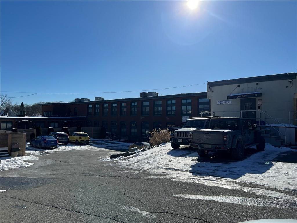 1117 Douglas Ave ##303 - Photo 2 of 25