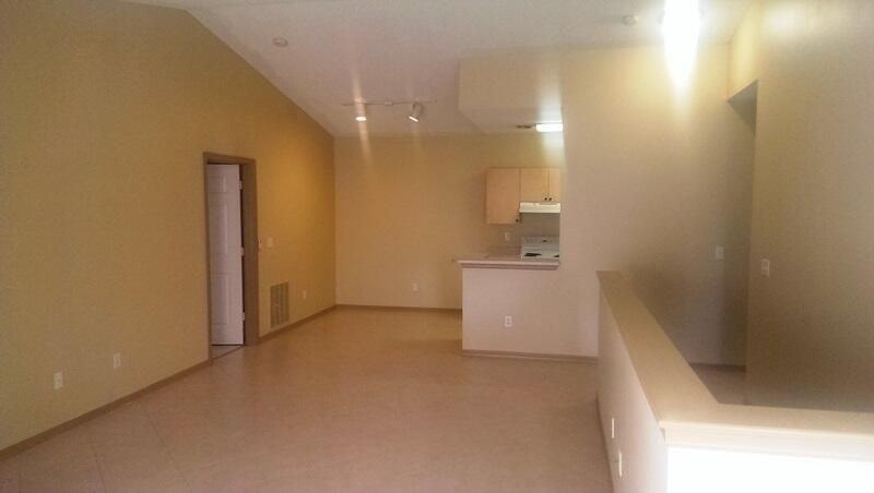 10276 Fox Trail Rd S - Photo 3 of 14