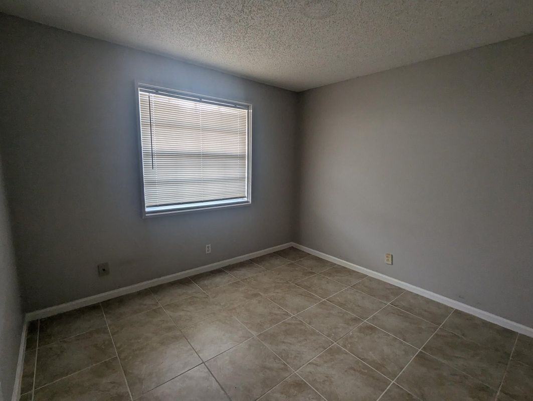 4659 Oak Terrace Dr - Photo 5 of 13