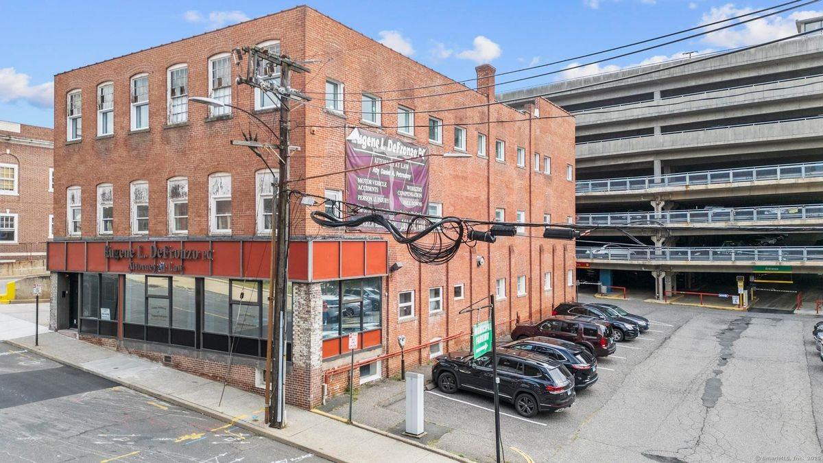 61 Field St ##104 - Photo 7 of 10