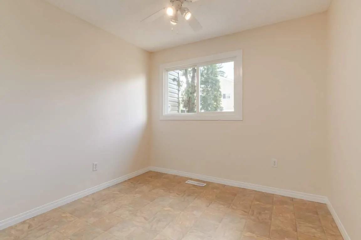 Hooke County Townhomes - Photo 7 of 20