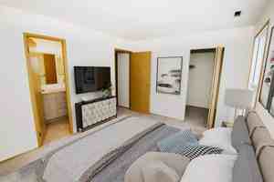 featured image of 478 400-463 & 500-563 Huntington Hill Nw