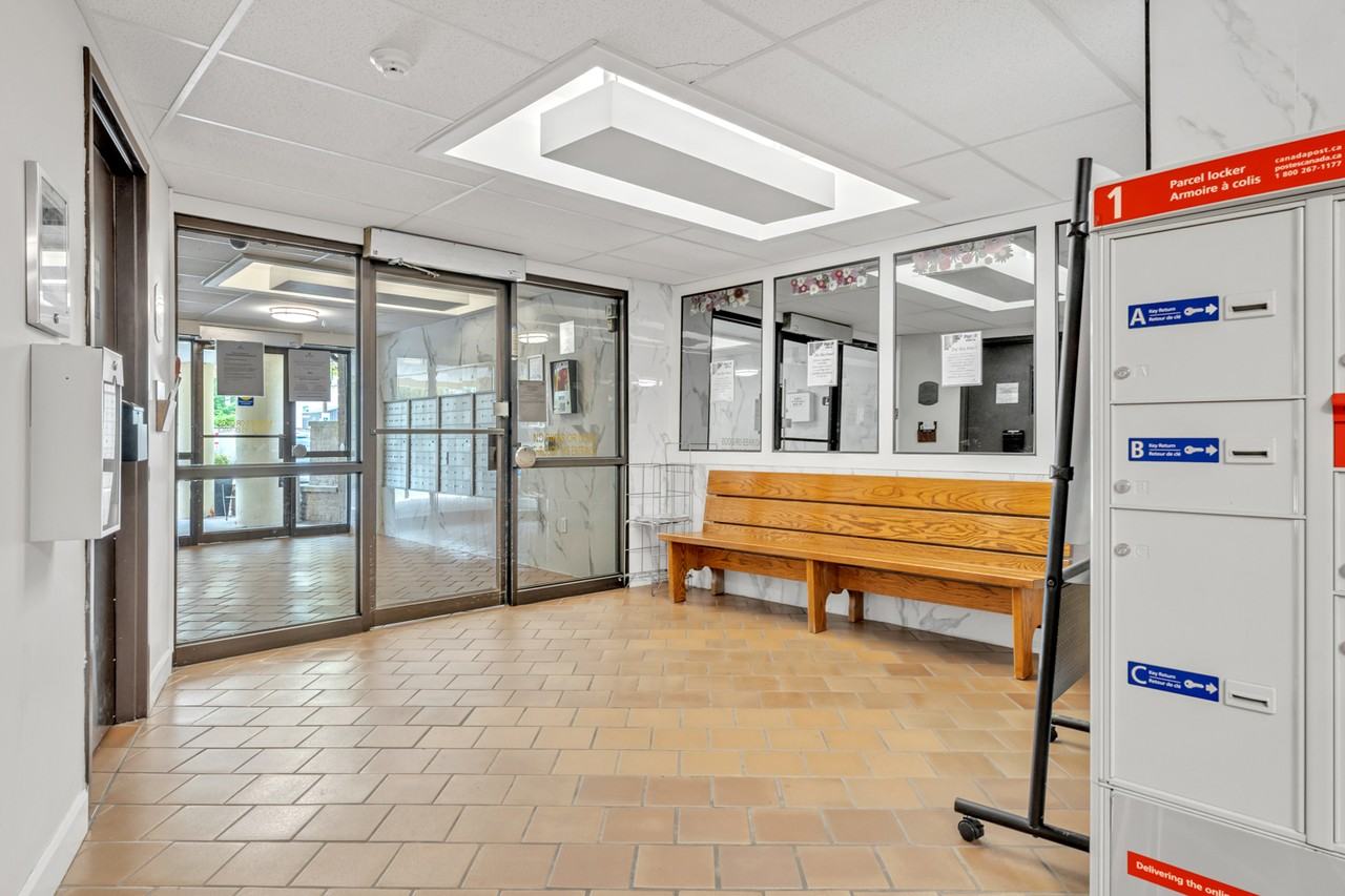 John Counter Place Apartments - Photo 5 of 25