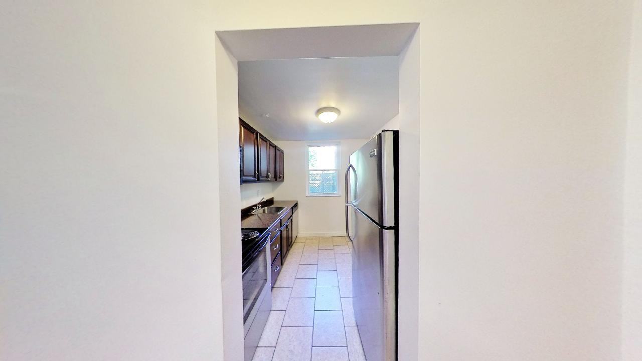 6059 Shirley Street - Photo 5 of 11