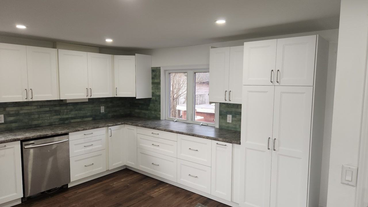 441 Lakeside Drive - Photo 2 of 21