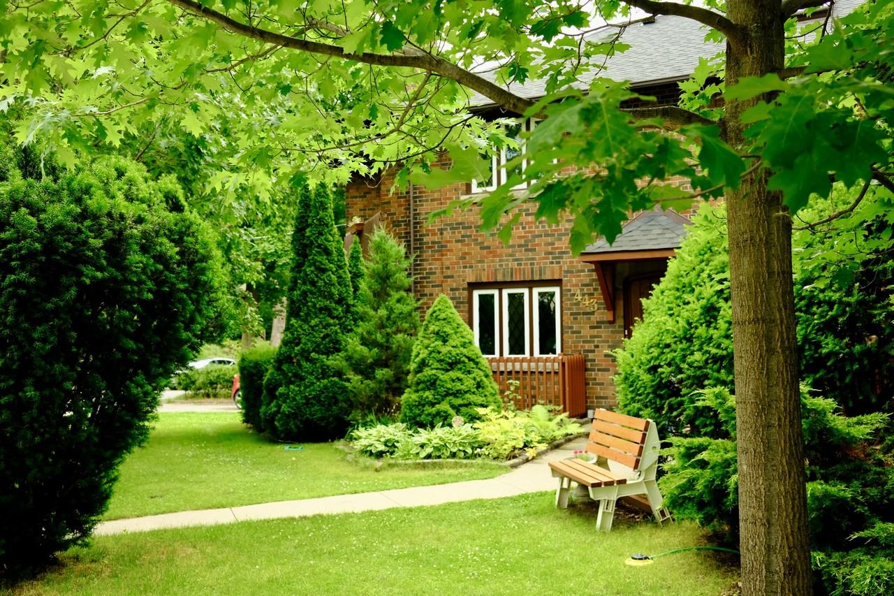 443 Glenlake Avenue #Upper