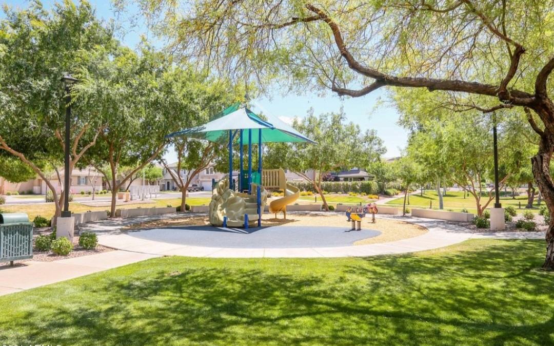 2321 East Huntington Drive - Photo 5 of 15