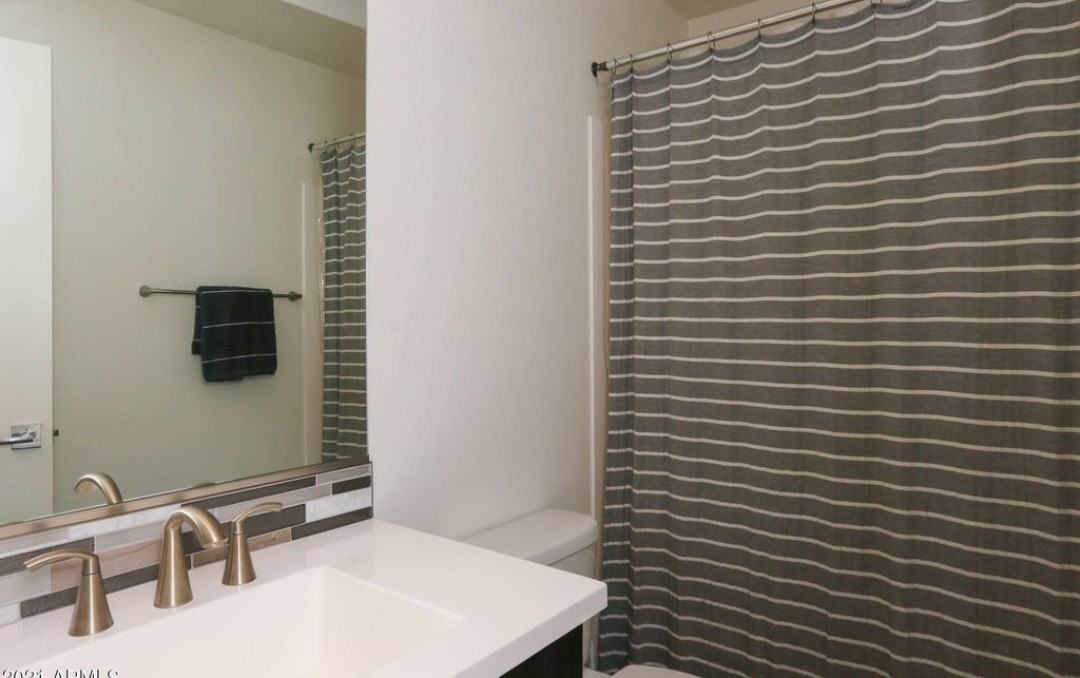 2321 East Huntington Drive - Photo 2 of 15