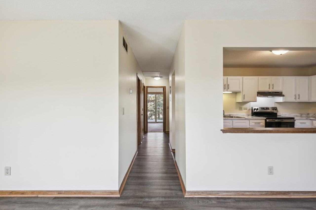 13324 Parkwood Dr #214 - Photo 7 of 35