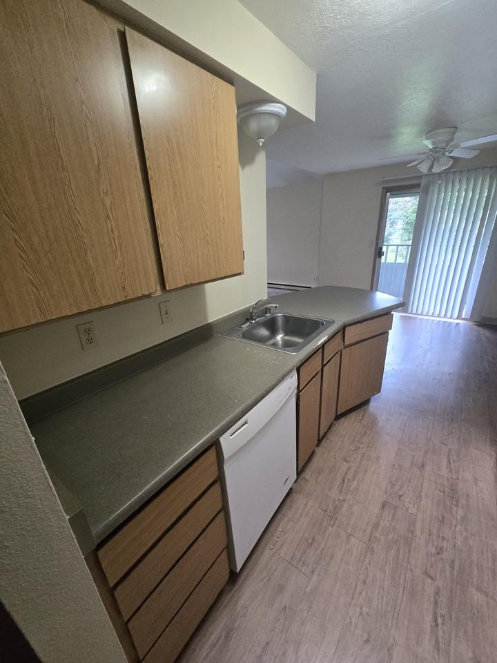 411 W Bellwood Dr #31 - Photo 2 of 17