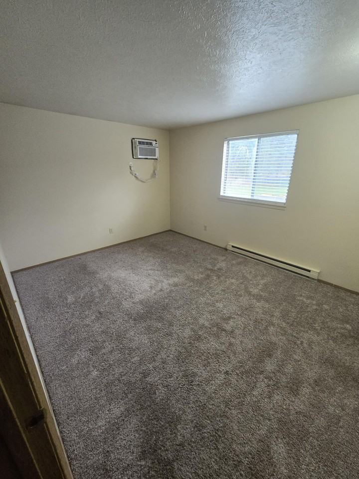 411 W Bellwood Dr #31 - Photo 5 of 17