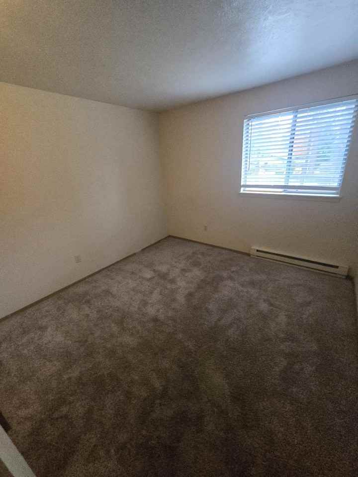 411 W Bellwood Dr #31 - Photo 7 of 17