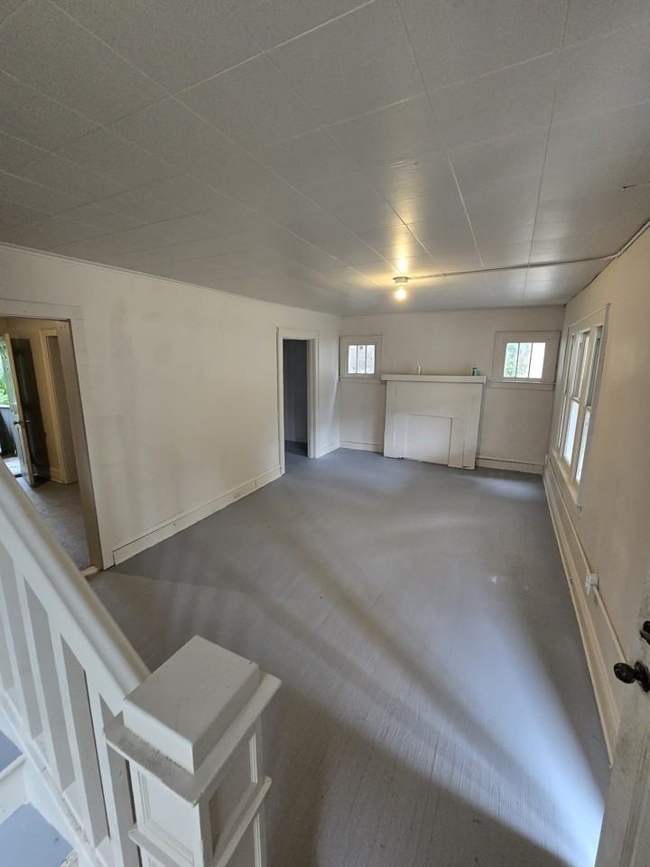 1925 Foster Ave #NA - Photo 4 of 18