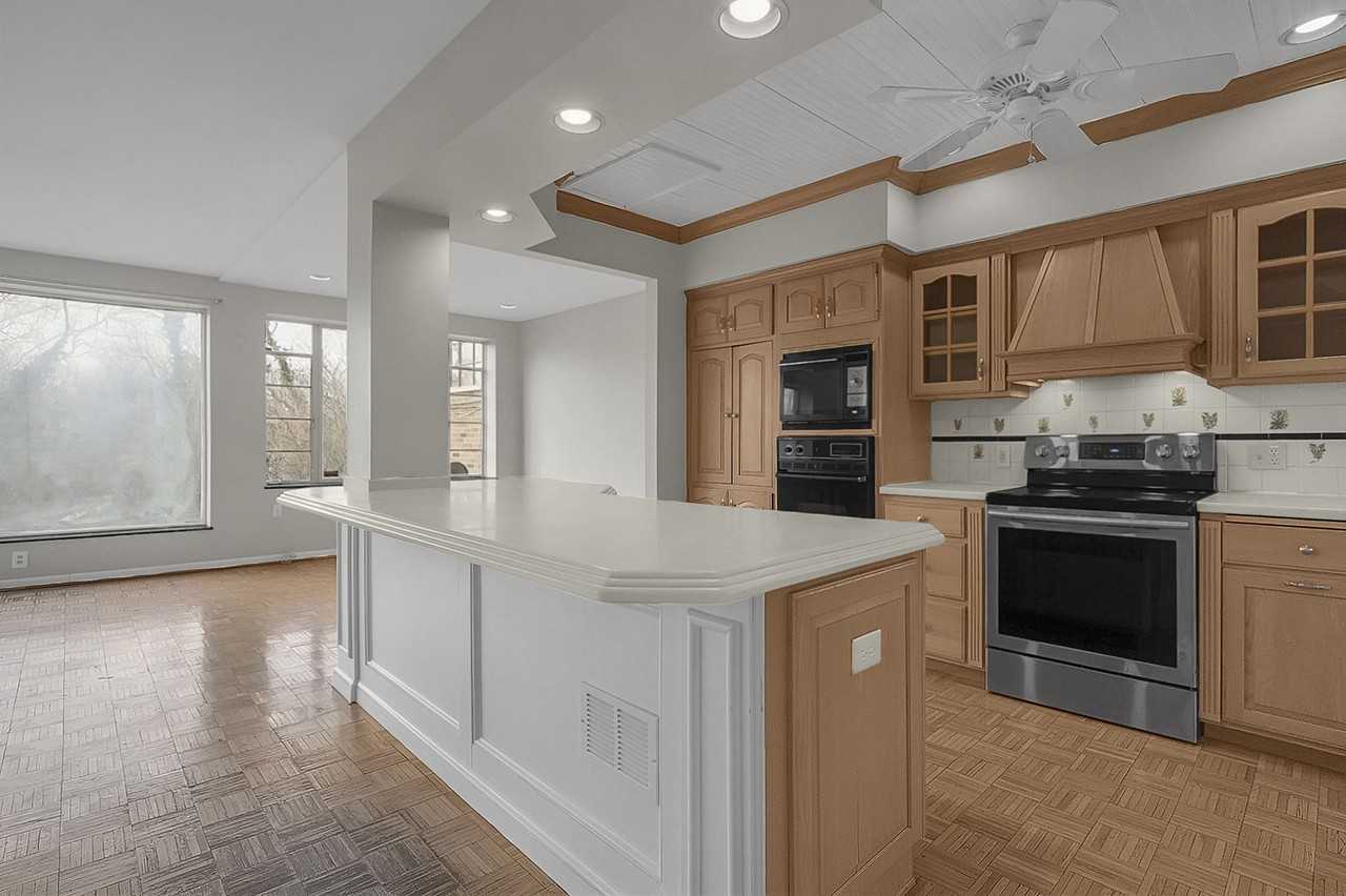 27312737 Charing Rd #2731 - Photo 6 of 24