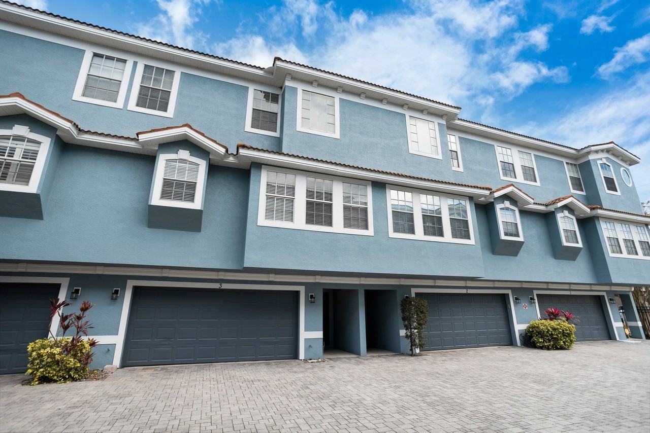 3111 W De Leon St #3 - Photo 2 of 37