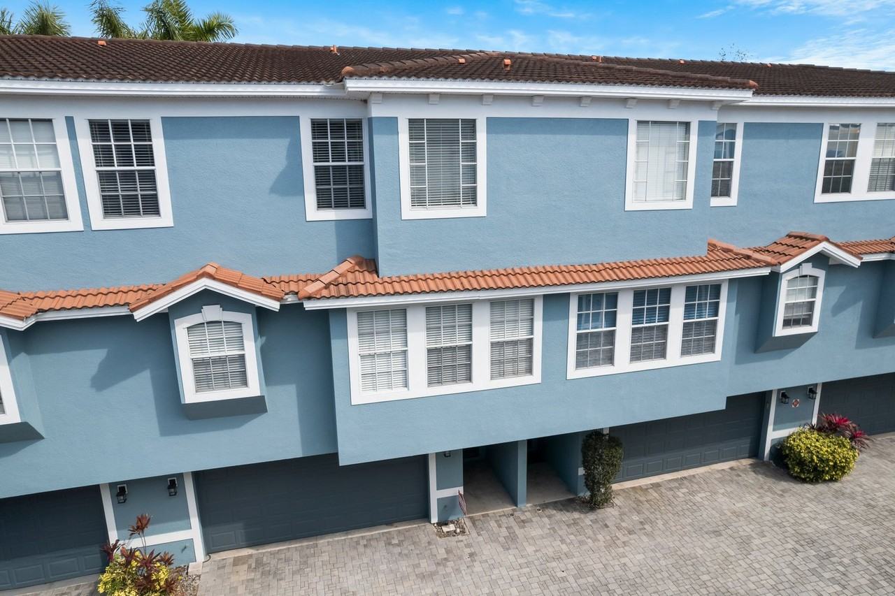 3111 W De Leon St #3 - Photo 3 of 37