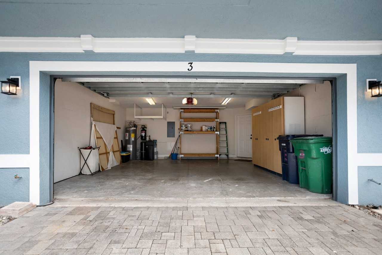 3111 W De Leon St #3 - Photo 5 of 37