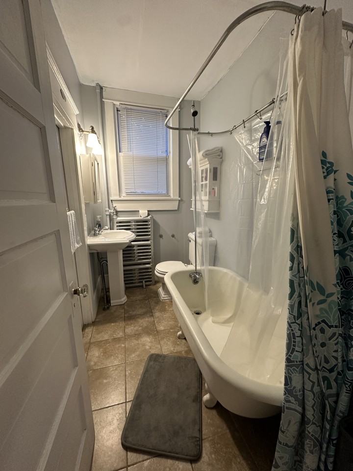 509 E 7th St #NA - Photo 7 of 11