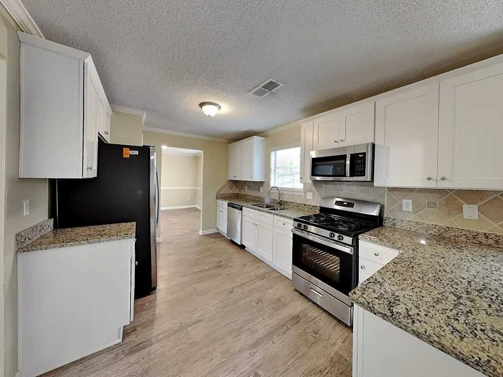 408 Leafmore Rd Sw #NA - Photo 2 of 16