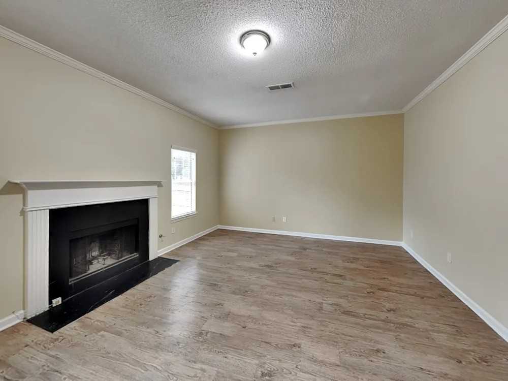 408 Leafmore Rd Sw #NA - Photo 5 of 16