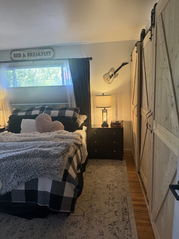 3136 Hoen Ave #NA - Photo 7 of 13