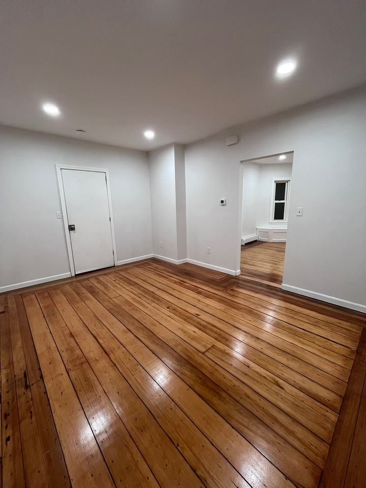 137 Worcester Ave #1 - Photo 2 of 18