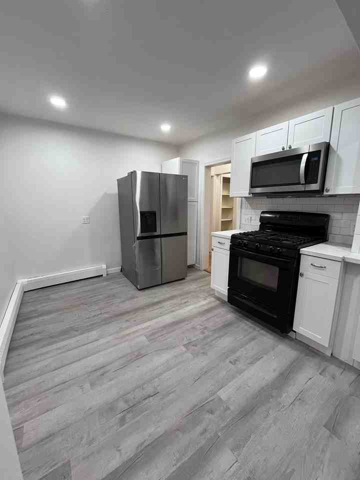 137 Worcester Ave #1 - Photo 6 of 18