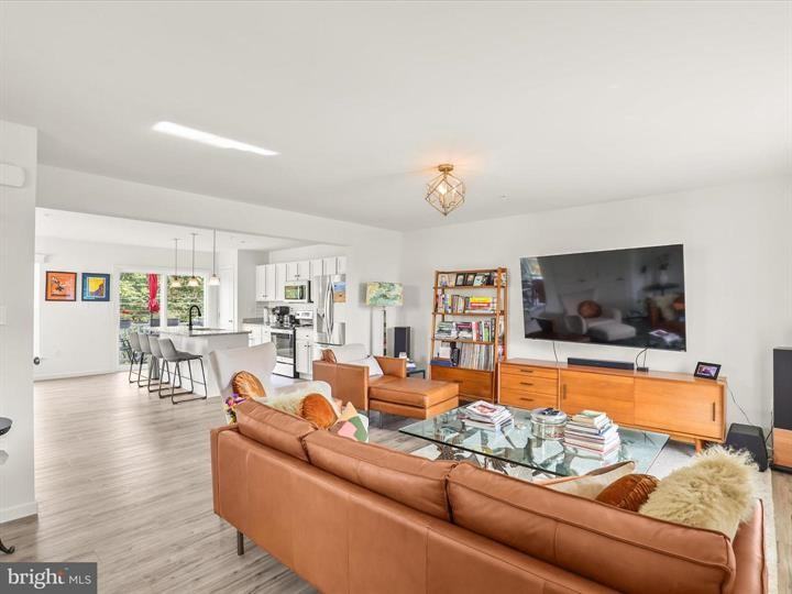 4341 Forbes Dr - Photo 3 of 14