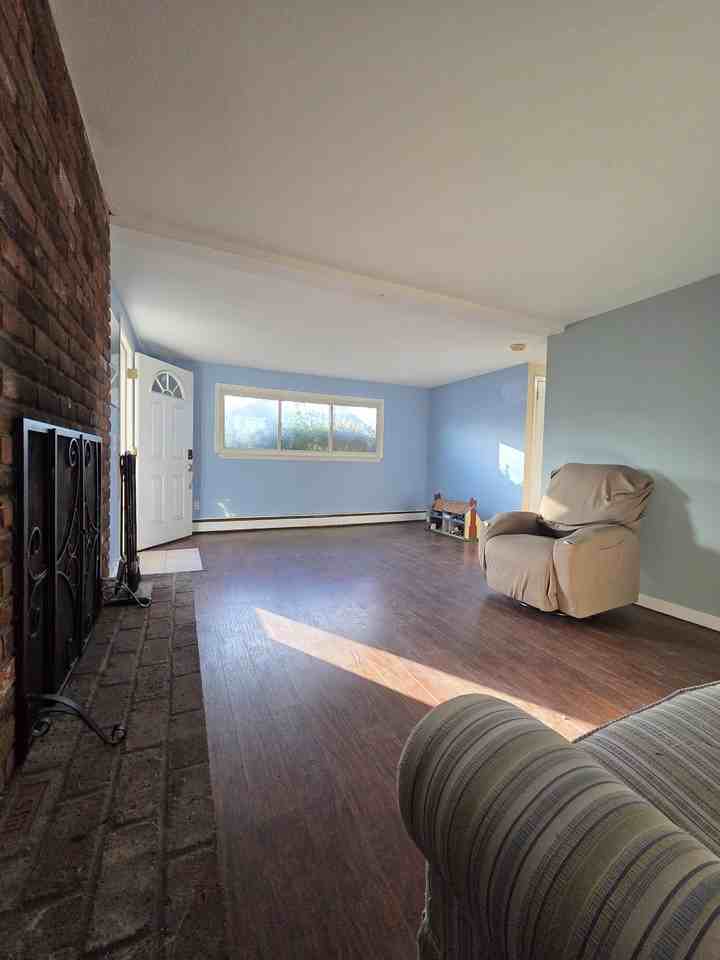 9 Wallace Dr #1 - Photo 5 of 9