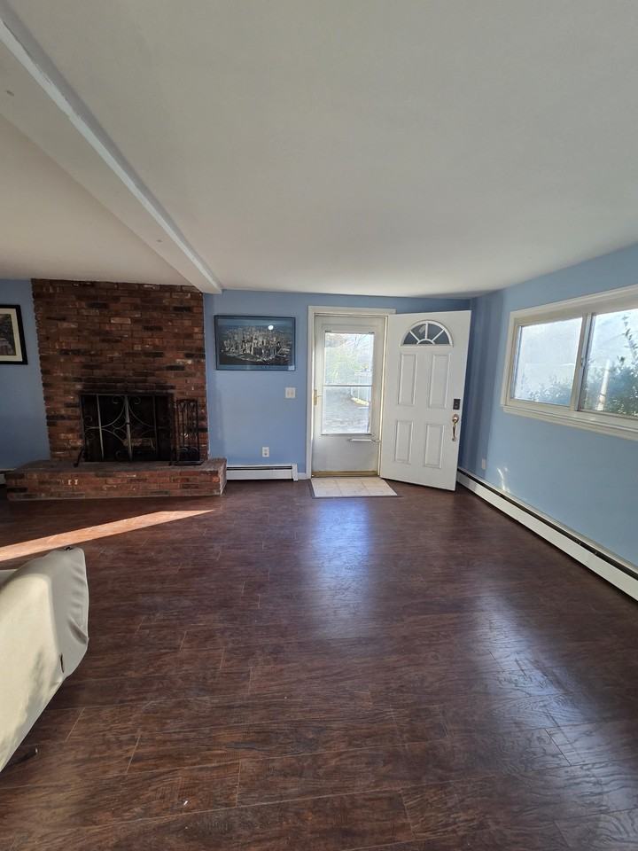 9 Wallace Dr #1 - Photo 6 of 9